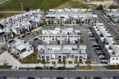 Touwnhouse à louer à Homestead, Floride: 4 chambres, 129.88 m2 № 2011563 - photo 14