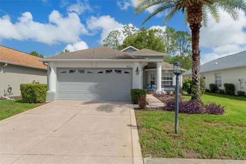 House in Hudson, Florida 3 bedrooms, 178.47 sq.m. № 2294548