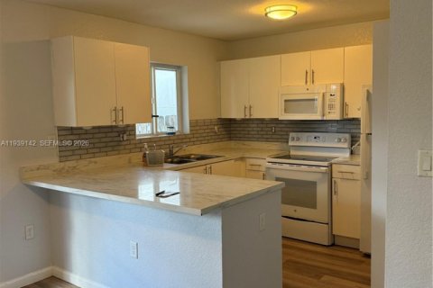 Touwnhouse à louer à Florida City, Floride: 3 chambres, 118.54 m2 № 1996193 - photo 16