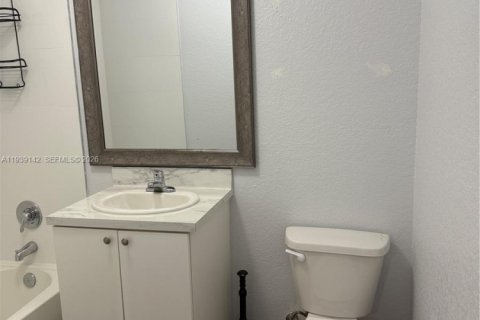 Touwnhouse à louer à Florida City, Floride: 3 chambres, 118.54 m2 № 1996193 - photo 8