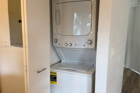 Touwnhouse à louer à Florida City, Floride: 3 chambres, 118.54 m2 № 1996193 - photo 11