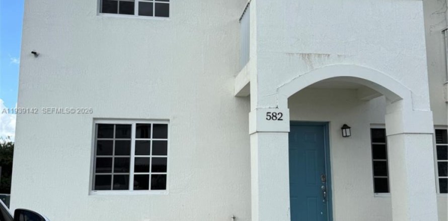 Touwnhouse à Florida City, Floride 3 chambres, 118.54 m2 № 1996193