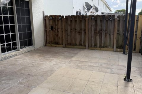 Touwnhouse à louer à Florida City, Floride: 3 chambres, 118.54 m2 № 1996193 - photo 15