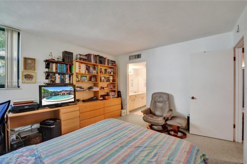 Condo in Key Biscayne, Florida, 1 bedroom  № 1859859 - photo 8