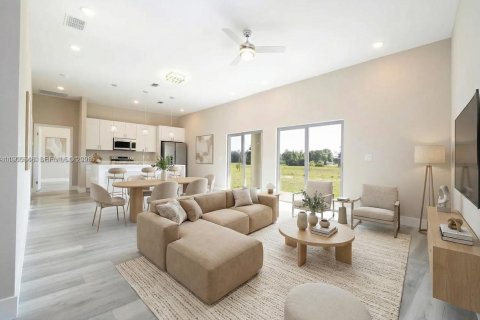 House in Sebring, Florida 3 bedrooms, 147.34 sq.m. № 2081692 - photo 7