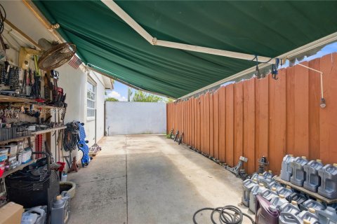 Villa ou maison à vendre à Miami, Floride: 3 chambres, 142.51 m2 № 2254088 - photo 27