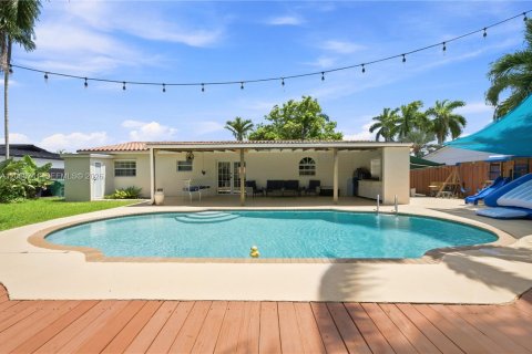 Villa ou maison à vendre à Miami, Floride: 3 chambres, 142.51 m2 № 2254088 - photo 29