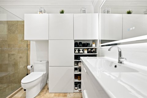 Villa ou maison à vendre à Miami, Floride: 3 chambres, 142.51 m2 № 2254088 - photo 13