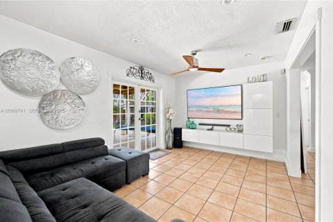Villa ou maison à vendre à Miami, Floride: 3 chambres, 142.51 m2 № 2254088 - photo 22