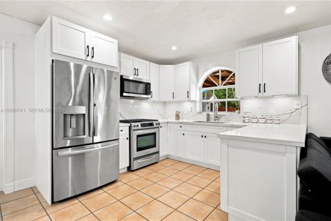 Villa ou maison à vendre à Miami, Floride: 3 chambres, 142.51 m2 № 2254088 - photo 20