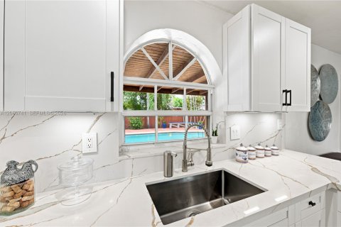 Villa ou maison à vendre à Miami, Floride: 3 chambres, 142.51 m2 № 2254088 - photo 18