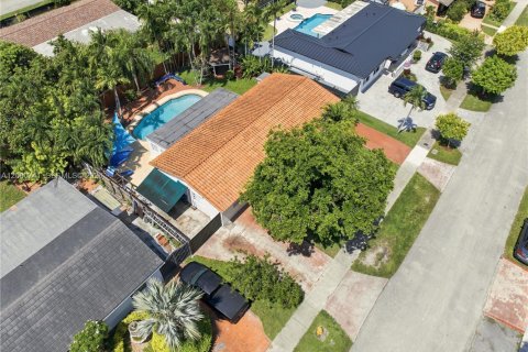 Villa ou maison à vendre à Miami, Floride: 3 chambres, 142.51 m2 № 2254088 - photo 7