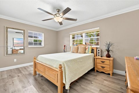 Villa ou maison à vendre à Miami, Floride: 3 chambres, 142.51 m2 № 2254088 - photo 12