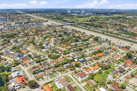 Villa ou maison à vendre à Miami, Floride: 3 chambres, 142.51 m2 № 2254088 - photo 5