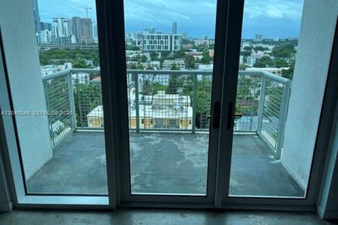 Condo in Miami, Florida, 2 bedrooms  № 2086452 - photo 8