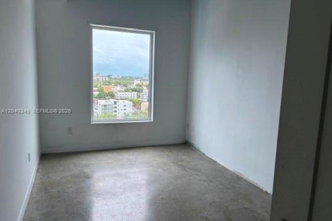 Condo in Miami, Florida, 2 bedrooms  № 2086452 - photo 10