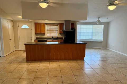 Casa en alquiler en Tampa, Florida, 3 dormitorios, 160.35 m2 № 1915925 - foto 3
