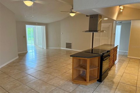 Casa en alquiler en Tampa, Florida, 3 dormitorios, 160.35 m2 № 1915925 - foto 5