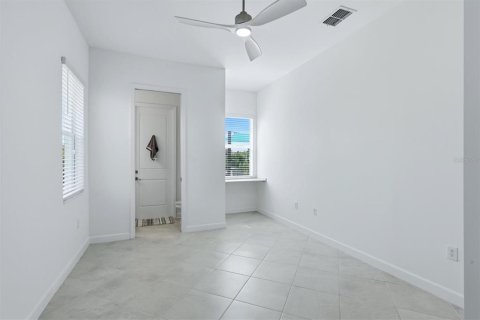 Villa ou maison à vendre à Port Charlotte, Floride: 3 chambres, 216.28 m2 № 2420411 - photo 30