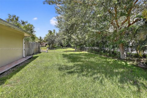 House in Davie, Florida 3 bedrooms, 190.91 sq.m. № 1856859 - photo 30