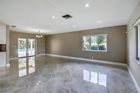 House in Davie, Florida 3 bedrooms, 190.91 sq.m. № 1856859 - photo 14