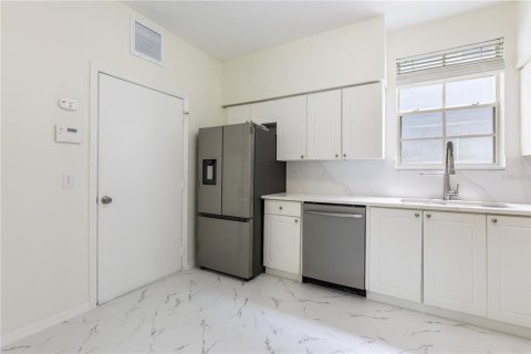 Copropriété à vendre à Tampa, Floride: 4 chambres, 160.16 m2 № 1884488 - photo 6