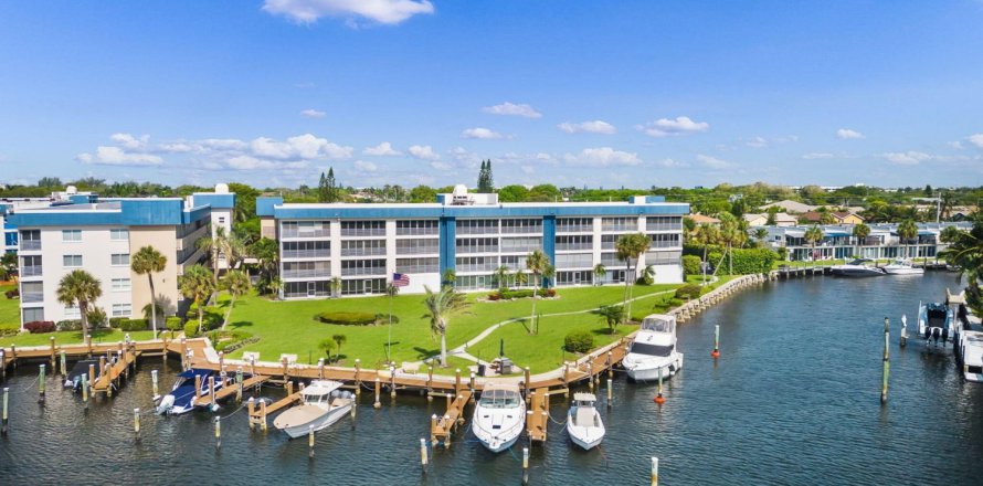 Condominio en Delray Beach, Florida, 2 dormitorios № 1182651