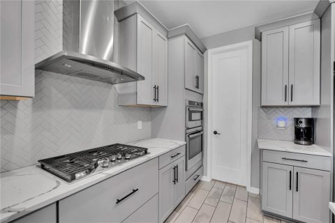 Купить виллу или дом в Брейдентон, Флорида 8 комнат, 237.74м2, № 2152049 - фото 16