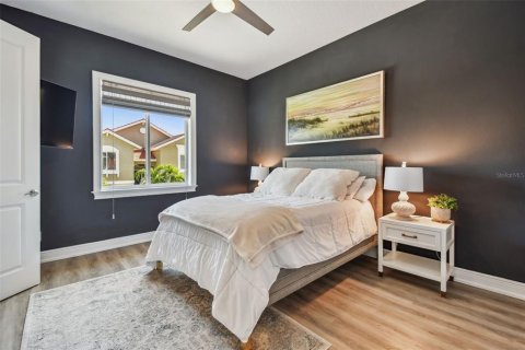 Casa en venta en Saint Petersburg, Florida, 3 dormitorios, 239.13 m2 № 1716493 - foto 28