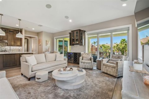 Casa en venta en Saint Petersburg, Florida, 3 dormitorios, 239.13 m2 № 1716493 - foto 16