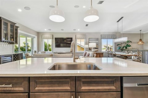 Casa en venta en Saint Petersburg, Florida, 3 dormitorios, 239.13 m2 № 1716493 - foto 13