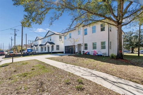 Propiedad comercial en venta en Tampa, Florida, 6 dormitorios, 309.55 m2 № 2106456 - foto 28