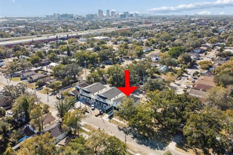 Propiedad comercial en venta en Tampa, Florida, 6 dormitorios, 309.55 m2 № 2106456 - foto 14
