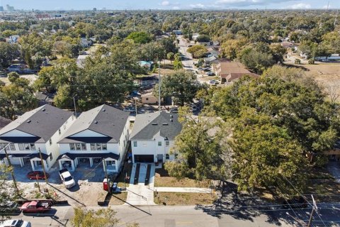 Propiedad comercial en venta en Tampa, Florida, 6 dormitorios, 309.55 m2 № 2106456 - foto 12