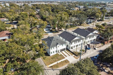 Propiedad comercial en venta en Tampa, Florida, 6 dormitorios, 309.55 m2 № 2106456 - foto 22