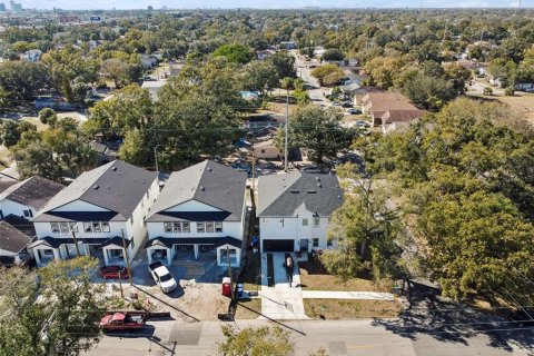 Propiedad comercial en venta en Tampa, Florida, 6 dormitorios, 309.55 m2 № 2106456 - foto 11