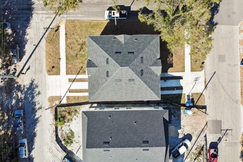 Propiedad comercial en venta en Tampa, Florida, 6 dormitorios, 309.55 m2 № 2106456 - foto 26