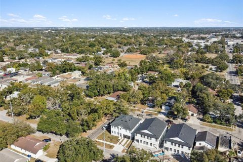 Propiedad comercial en venta en Tampa, Florida, 6 dormitorios, 309.55 m2 № 2106456 - foto 19
