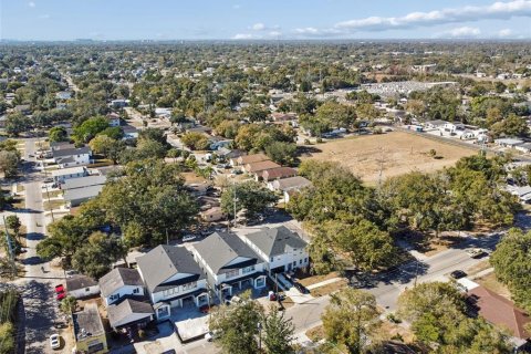 Propiedad comercial en venta en Tampa, Florida, 6 dormitorios, 309.55 m2 № 2106456 - foto 16