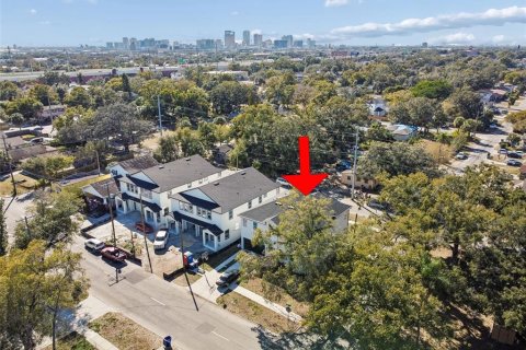 Propiedad comercial en venta en Tampa, Florida, 6 dormitorios, 309.55 m2 № 2106456 - foto 13