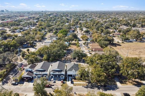 Propiedad comercial en venta en Tampa, Florida, 6 dormitorios, 309.55 m2 № 2106456 - foto 15