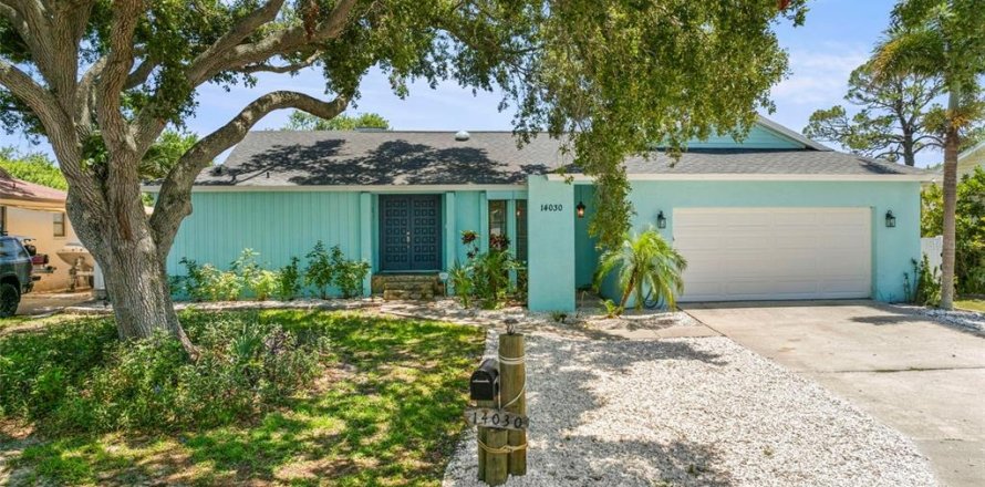 Casa en Seminole, Florida 3 dormitorios, 208.75 m2 № 1803509