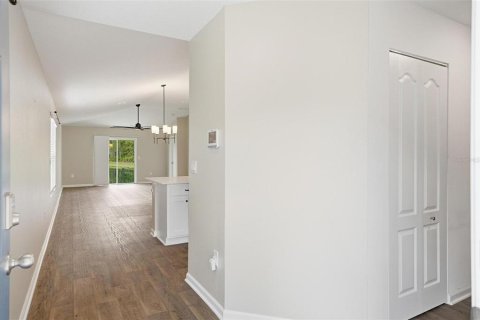 House in Bunnell, Florida 4 bedrooms, 165.18 sq.m. № 2217698 - photo 13