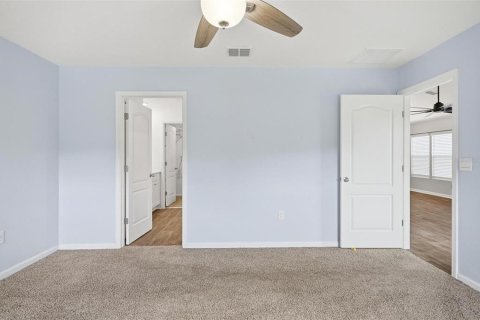 House in Bunnell, Florida 4 bedrooms, 165.18 sq.m. № 2217698 - photo 17