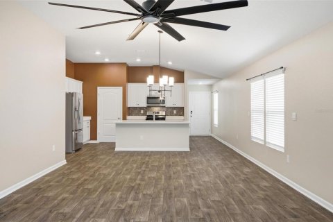 House in Bunnell, Florida 4 bedrooms, 165.18 sq.m. № 2217698 - photo 9