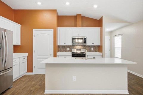 House in Bunnell, Florida 4 bedrooms, 165.18 sq.m. № 2217698 - photo 3