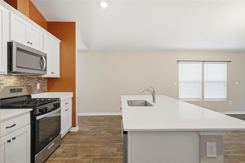 House in Bunnell, Florida 4 bedrooms, 165.18 sq.m. № 2217698 - photo 4