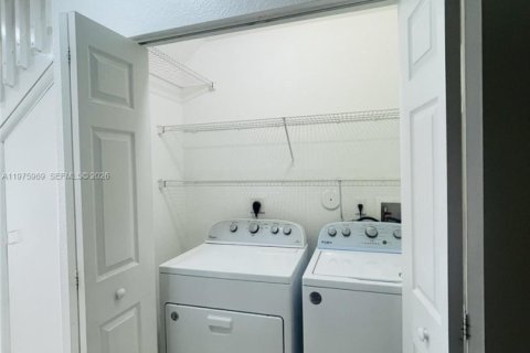 Touwnhouse à louer à Miramar, Floride: 3 chambres № 2042786 - photo 21