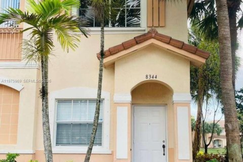 Touwnhouse à Miramar, Floride 3 chambres № 2042786