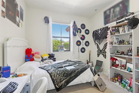 Снять в аренду таунхаус в Майами, Флорида 4 спальни, 163.79м2, № 2026772 - фото 18